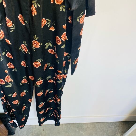 XHILARATION Black Peach Floral Satin Silky Tie Wrap Wide Leg VNeck Jumpsuit XS - Picture 5 of 10